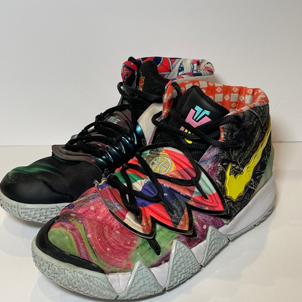 Nike Kyrie SpongeBob Pineapple Boys Shoes